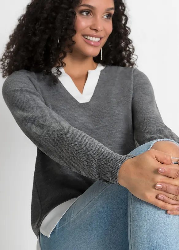 Finstickad tr&ouml;ja med blusinf&auml;llning, bonprix