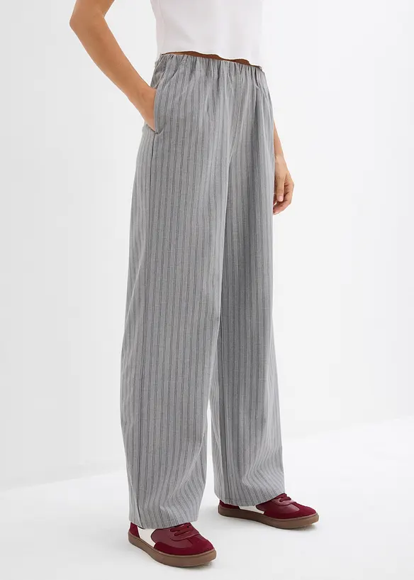 Vid dra-p&aring; byxa av material med mjukt fall, bonprix