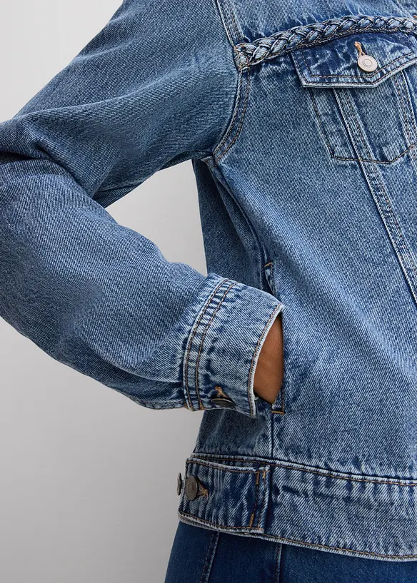 Jeansjacka med fl&auml;tad detalj, bonprix