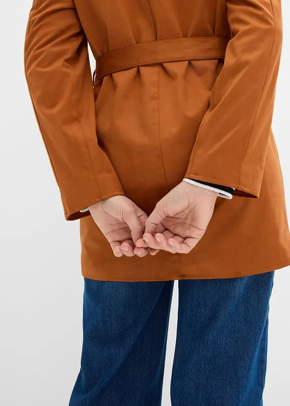 Kappa med sk&auml;rp i mockaskinnimitation, bonprix