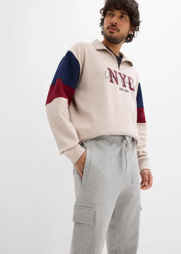 Joggingbyxa med cargofickor, avslappnad passform, bonprix