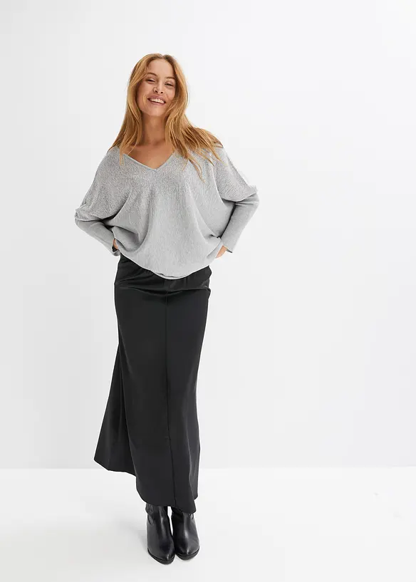 Finstickad tr&ouml;ja med strassapplikation, bonprix