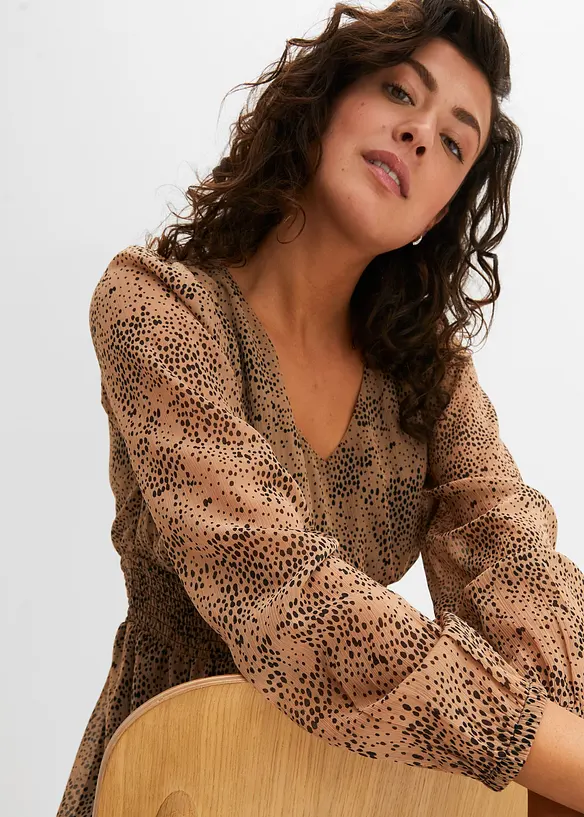 Chiffongkl&auml;nning med smockinf&auml;llning, bonprix