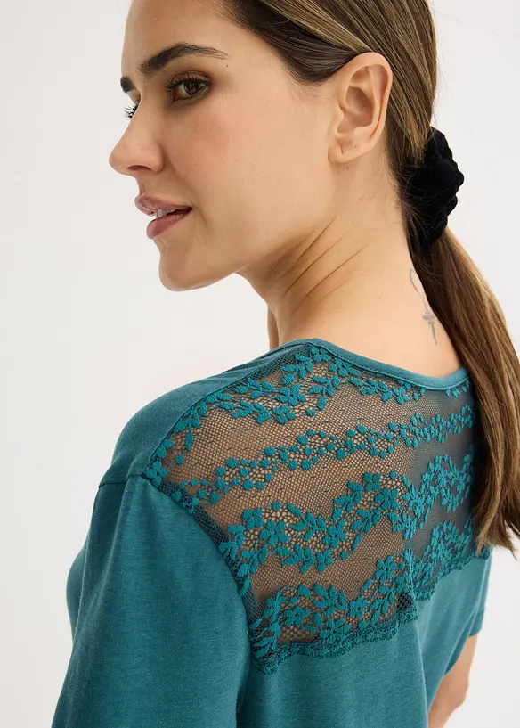 Pyjamas med viskos och spets, bonprix