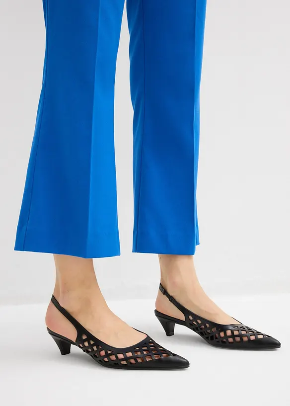 Utsv&auml;ngd 7/8-byxa med dekorativ knapp, bonprix