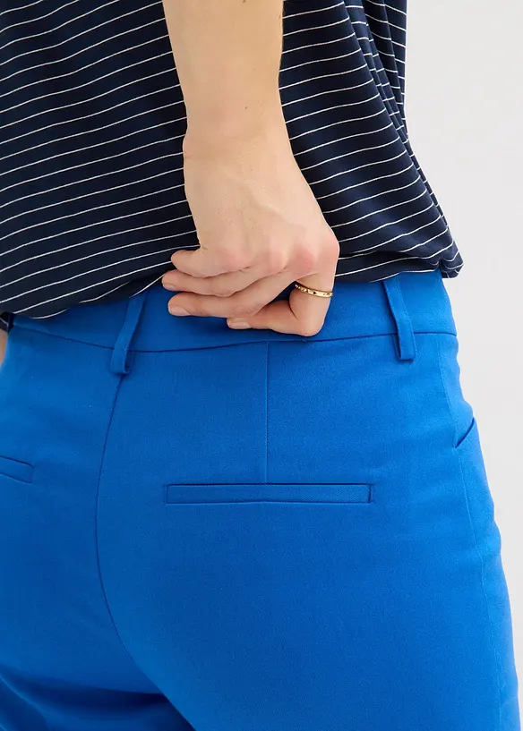 Utsv&auml;ngd 7/8-byxa med dekorativ knapp, bonprix