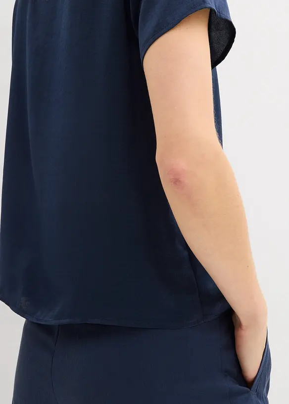 Tunika av fintr&aring;dig satin, bonprix