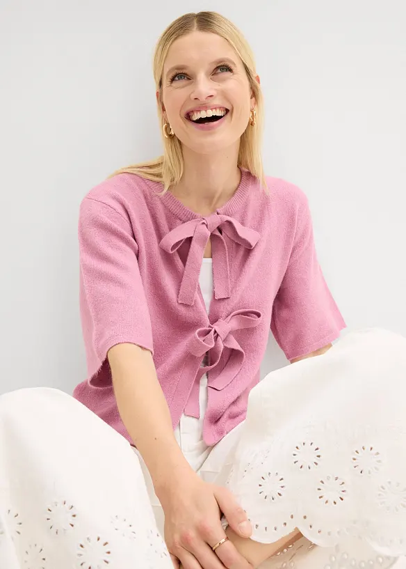 Finstickad cardigan med rosetter, bonprix