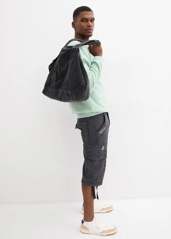 L&aring;nga shorts med stretch och cargofickor, normal passform, bonprix