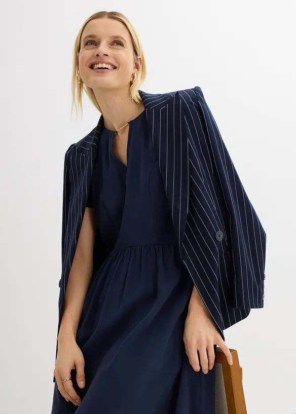 Kl&auml;nning i fintr&aring;dig viskosmix, bonprix