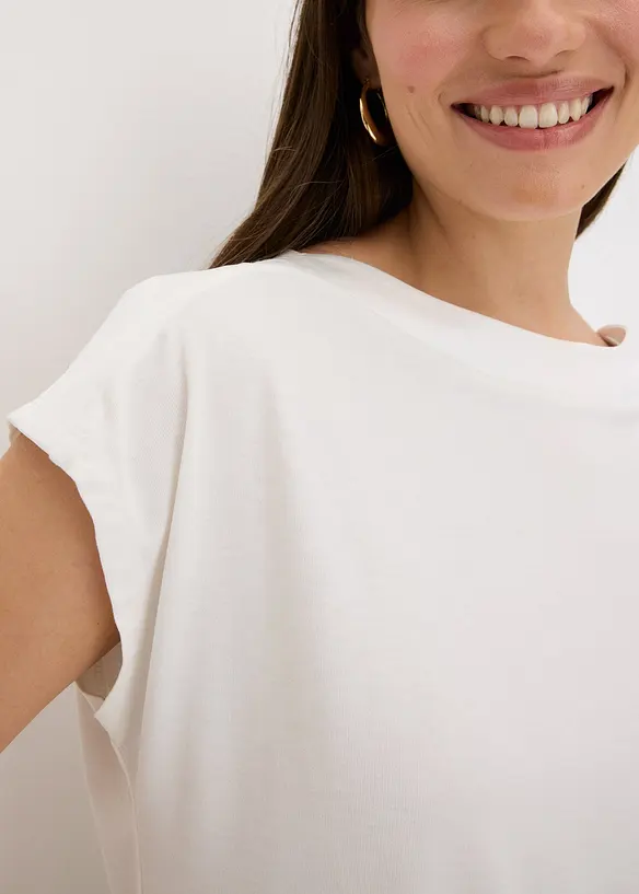 Topp med satindetaljer p&aring; axlarna, bonprix