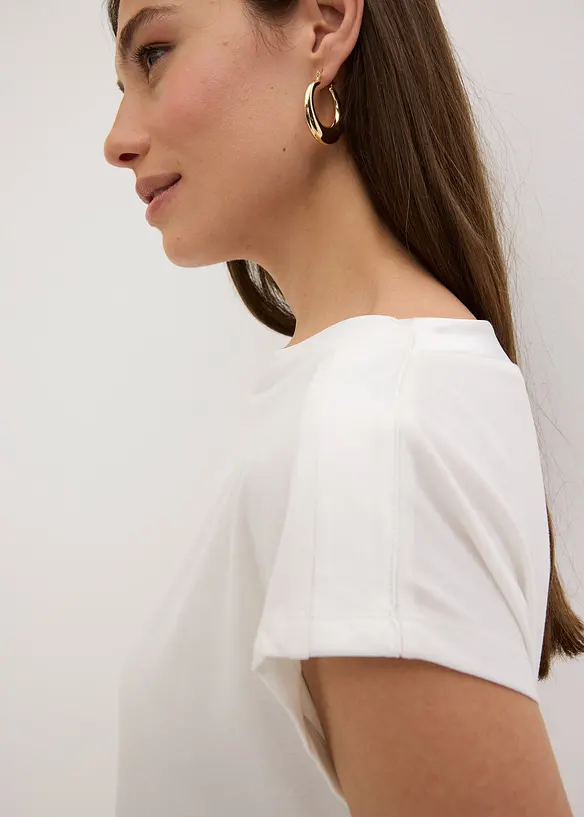 Topp med satindetaljer p&aring; axlarna, bonprix