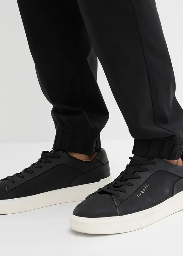 Extra stretchig dra p&aring;-byxa, avslappnad passform, raka ben, bonprix