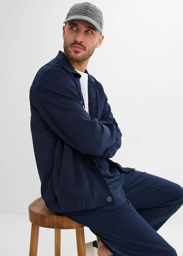 Tunn, stretchig jacka i lumbermodell, bonprix