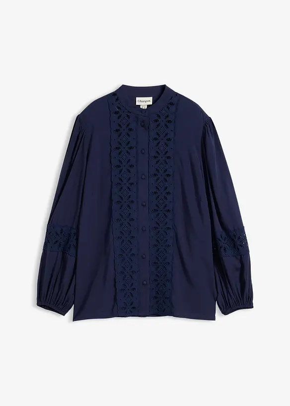 Blus med spets i mjuk viskosmix, bonprix