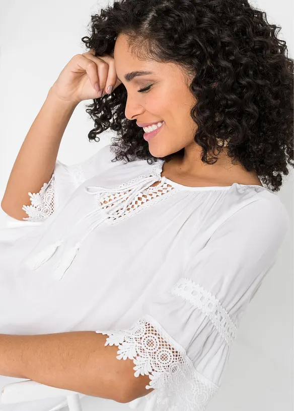 Tunika med spets i mjuk viskos, bonprix
