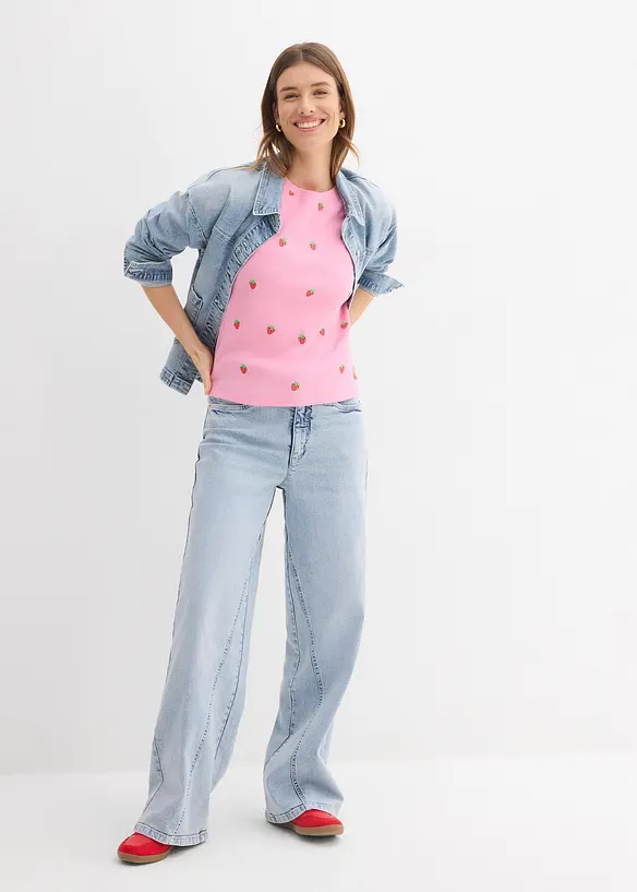 Ribbstickad topp i ekologisk bomull med broderi, bonprix