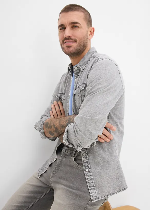 L&aring;ng&auml;rmad jeansskjorta i ekologisk bomull, bonprix