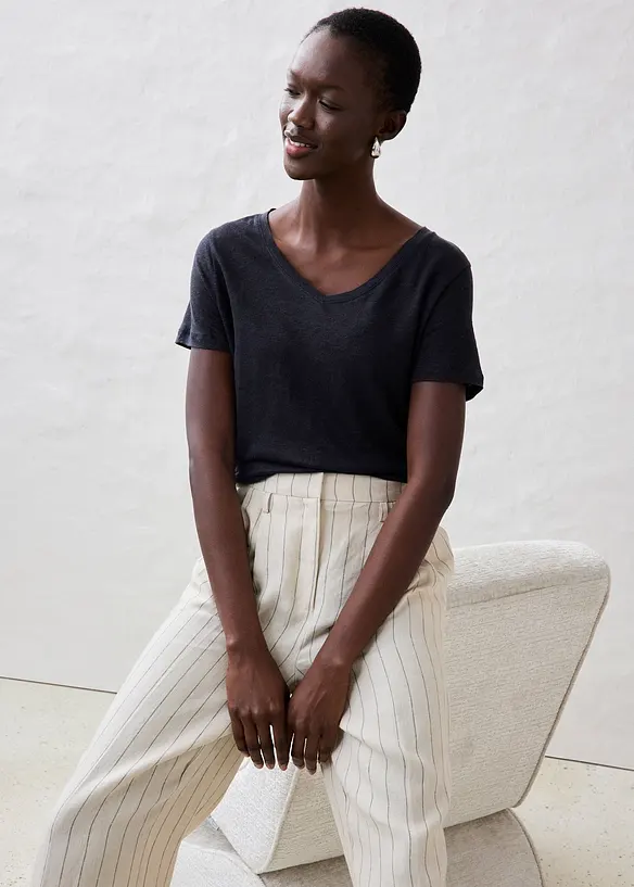 Linnetopp med ledigt snitt, bonprix