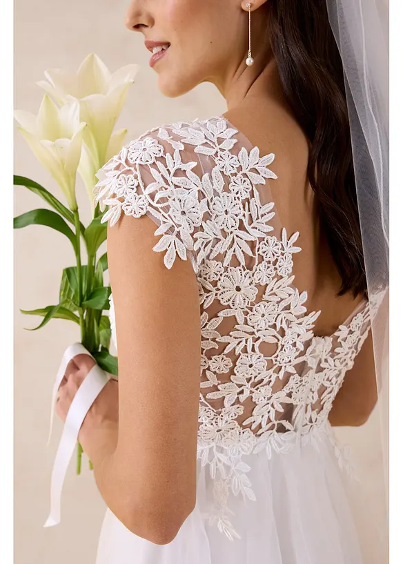 Brudkl&auml;nning i uts&ouml;kt tyll med spets, bonprix