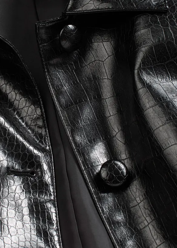 Kort jacka i glansig skinnimitation med krokodilm&ouml;nster, bonprix