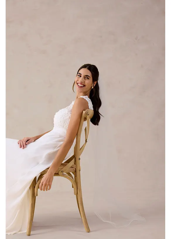 L&aring;ng aftonkl&auml;nning med spets, bonprix