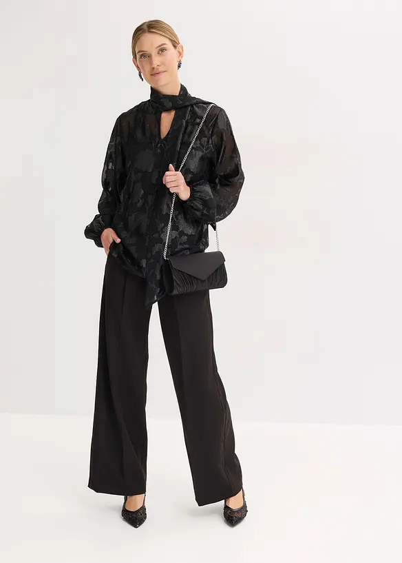 Dra p&aring;-blus med broderi, bonprix