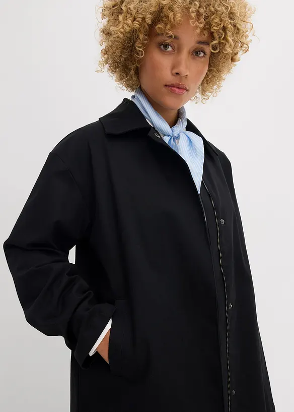 Trenchcoat i vattenavvisande material, bonprix