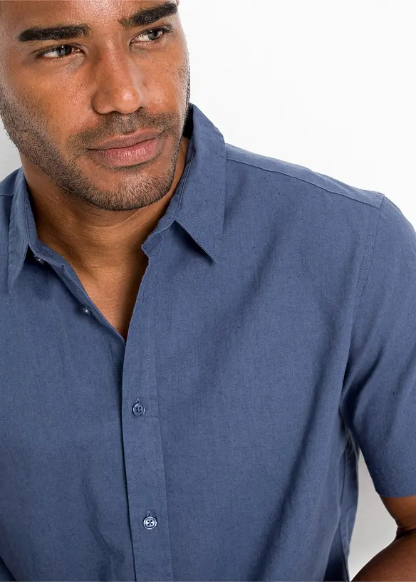 Kort&auml;rmad skjorta i luftig linnemix, bonprix