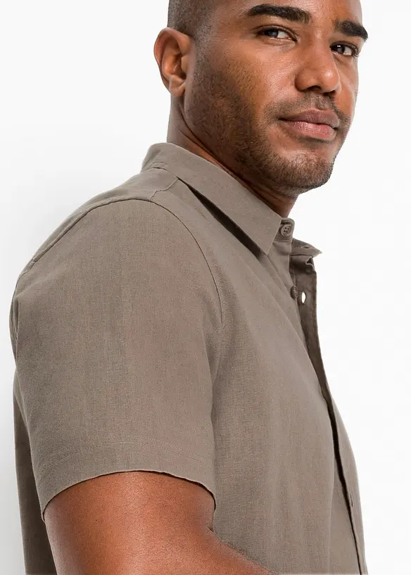 Kort&auml;rmad skjorta i luftig linnemix, bonprix