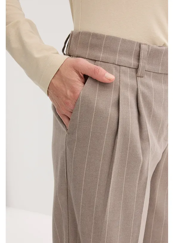 Kritstrecksrandig byxa med vida ben, bonprix