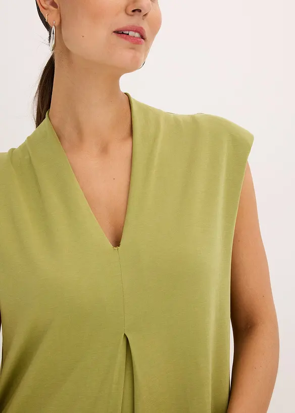 Jerseykl&auml;nning med axelvaddar i viskospik&eacute;, bonprix