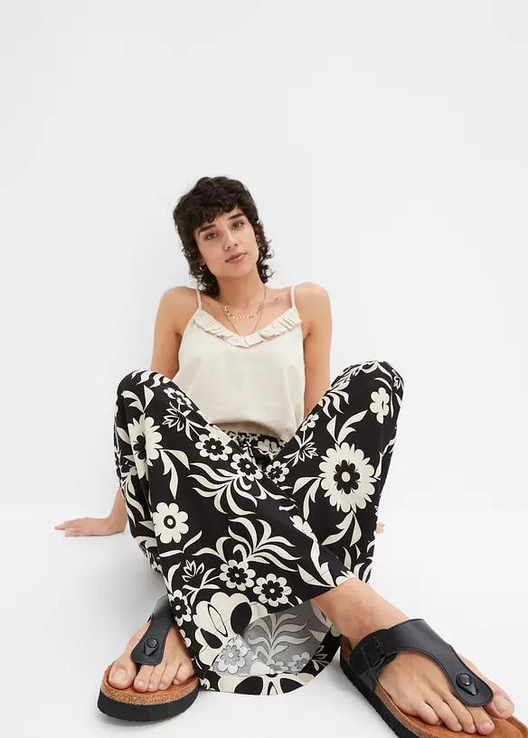 Vid byxa i b&ouml;ljande viskos, bonprix