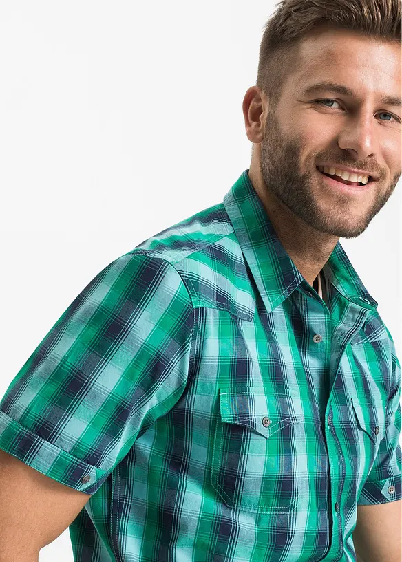 Kort&auml;rmad skjorta med p&aring;sydda fickor, bonprix