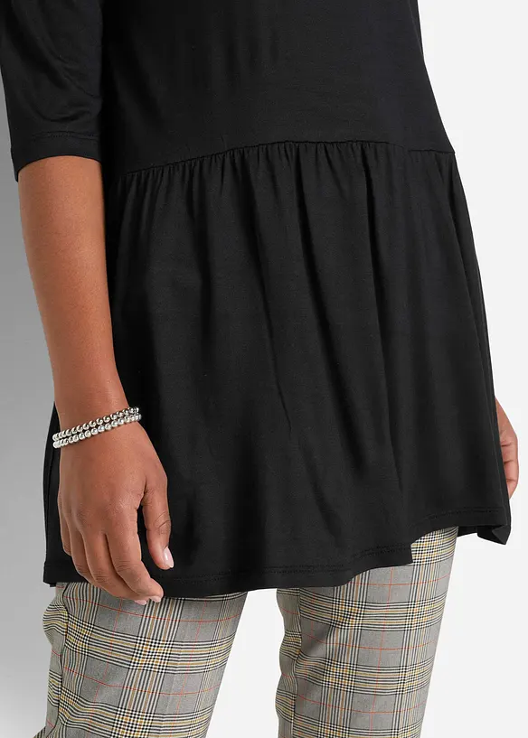 L&aring;ng topp i viskos med volang och halvl&aring;nga &auml;rmar, bonprix