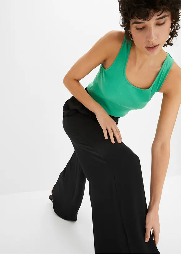 L&auml;tt, b&ouml;ljande palazzobyxa i l&aring;ng modell med h&ouml;g midja och bekv&auml;m linning, bonprix