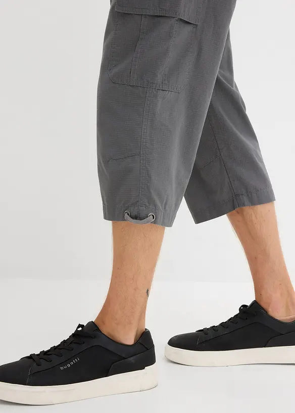 L&aring;nga cargoshorts av ren bomull, normal passform, bonprix