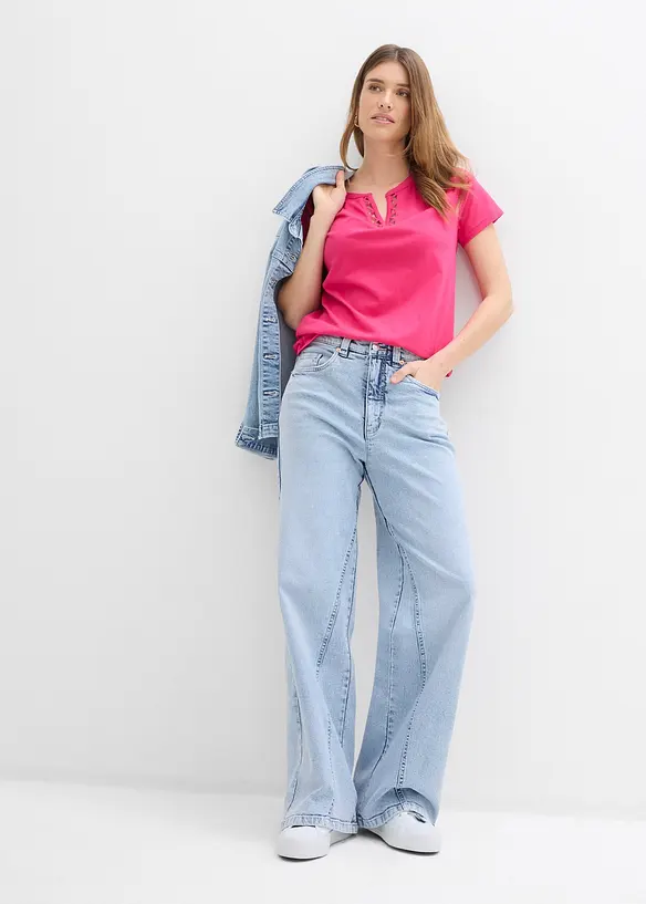 Topp med snygg halsringning, bonprix