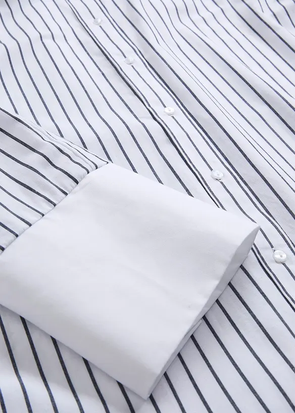 Skjorta i oversizemodell av bomull, bonprix