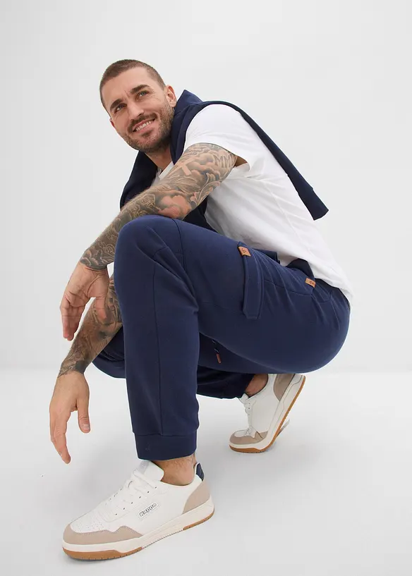 Joggingbyxa i cargomodell, av ekologisk bomull, bonprix