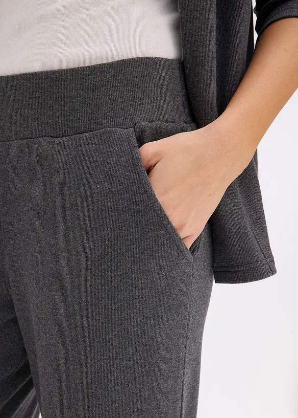 Ribbstickad cardigan och byxa i trik&aring;, bonprix