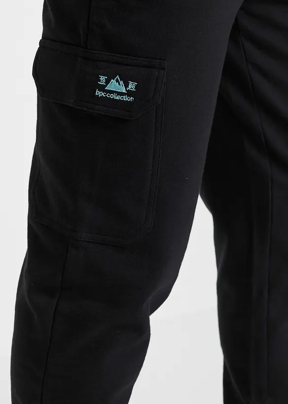 Joggingbyxa med cargofickor, bonprix
