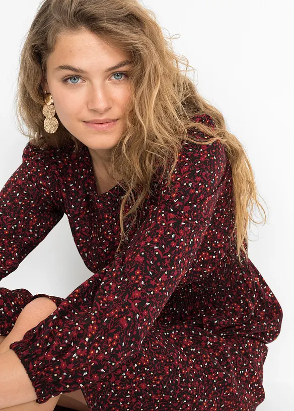 Mellanl&aring;ng blomm&ouml;nstrad kl&auml;nning, bonprix