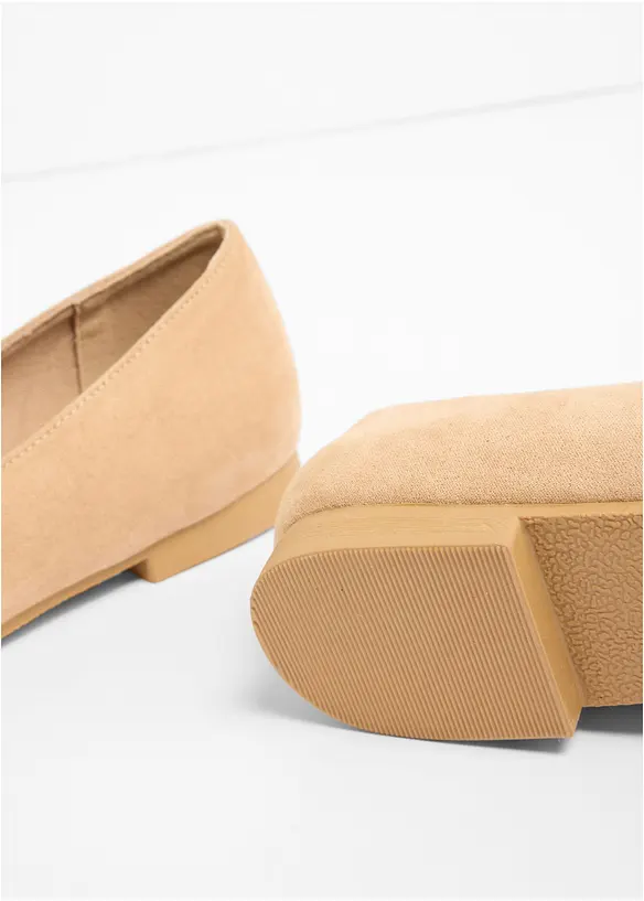Loafers med fl&auml;tade remmar, bonprix