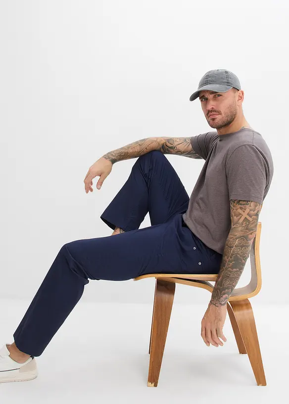 Stretchbyxa med bekv&auml;m midja, avslappnad passform, raka ben, bonprix