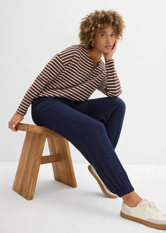 Muslinbyxa med smock i midjan, bonprix