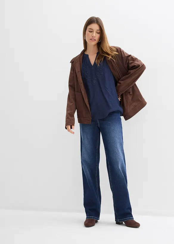 Kort&auml;rmad blus av krinklat material med strukturyta, bonprix