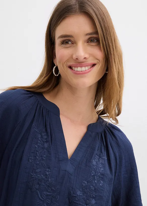 Kort&auml;rmad blus av krinklat material med strukturyta, bonprix