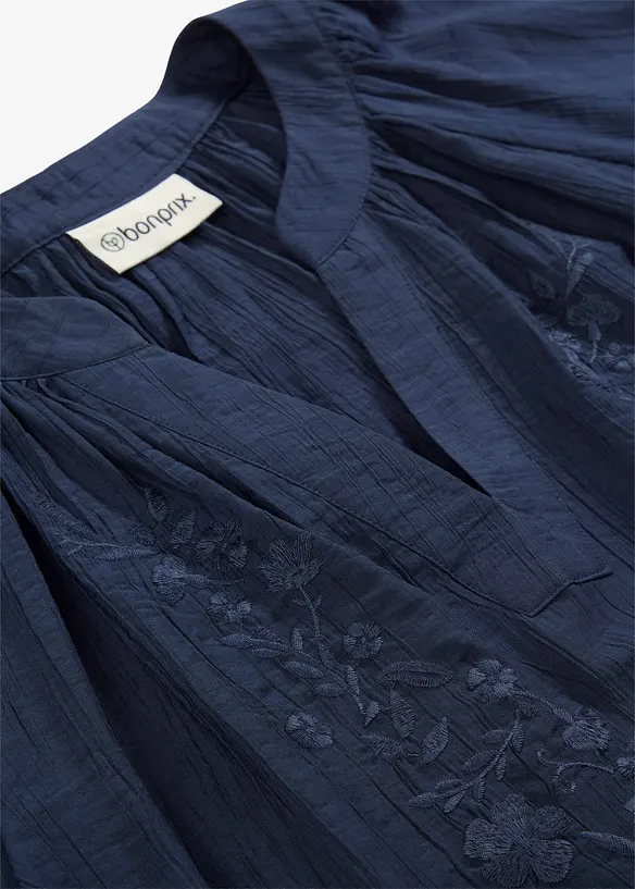 Kort&auml;rmad blus av krinklat material med strukturyta, bonprix