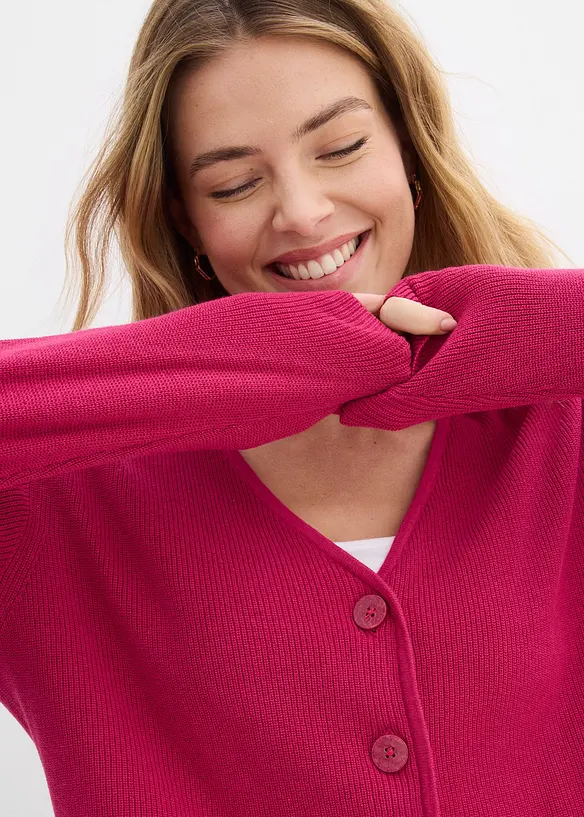 Stickad kofta i kort modell av ekologisk bomull, bonprix